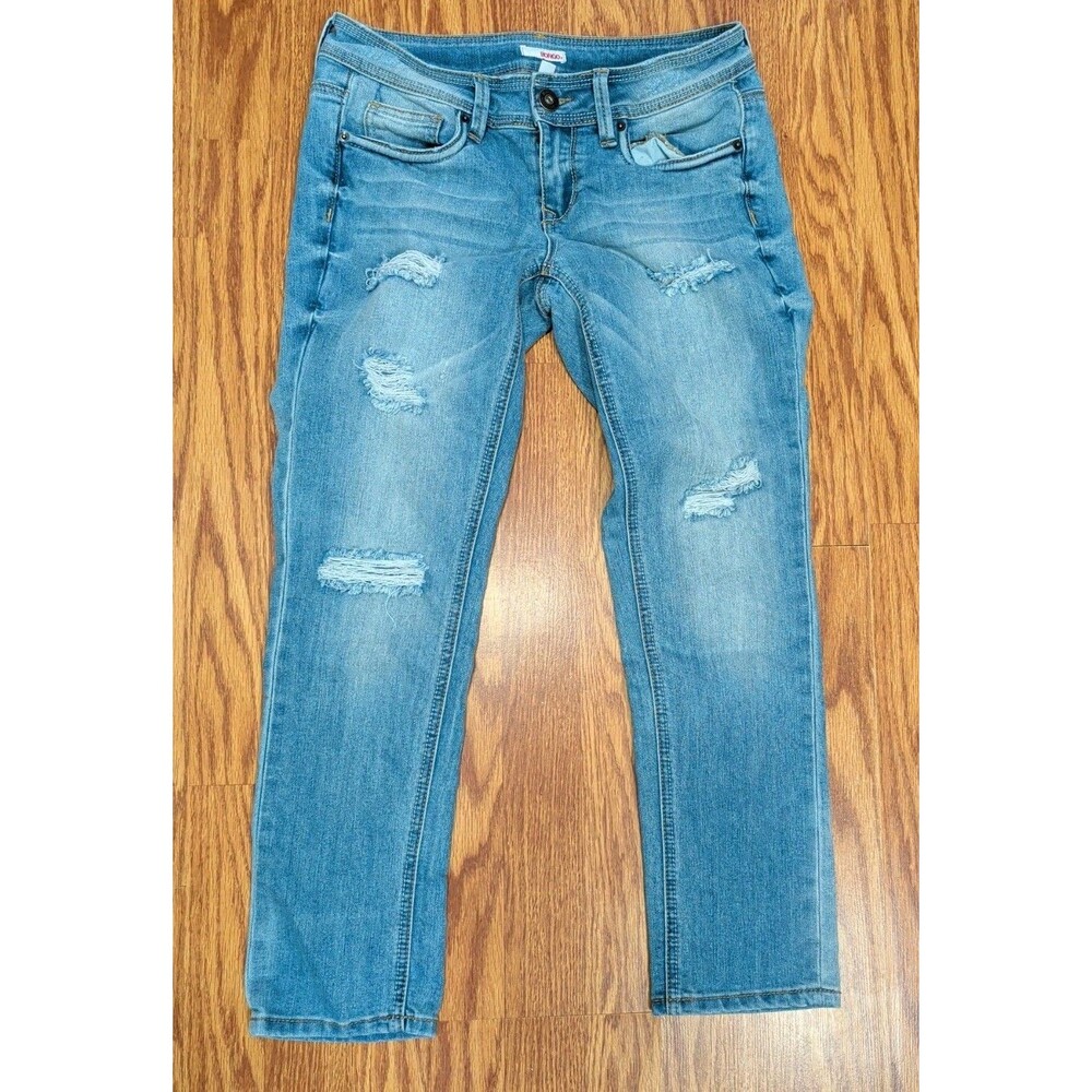 Bongo Low Rise Distressed Skinny Capri Jeans Light Wash  Junior Size 7 (30 X 26)